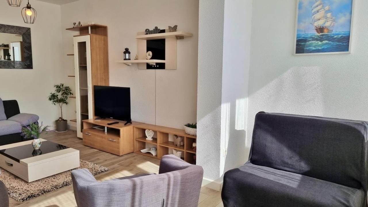 אומיס Apartments Slado מראה חיצוני תמונה