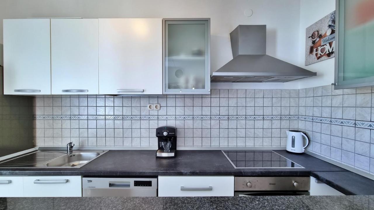 אומיס Apartments Slado מראה חיצוני תמונה