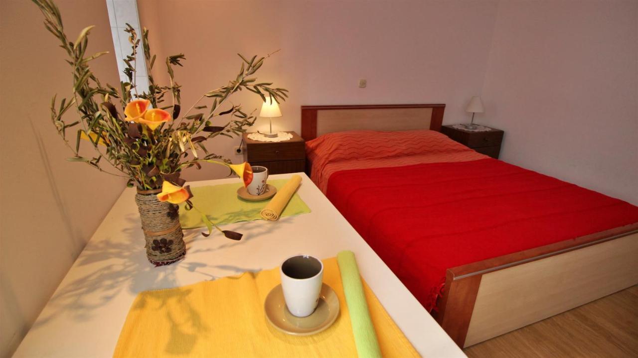 אומיס Apartments Slado מראה חיצוני תמונה