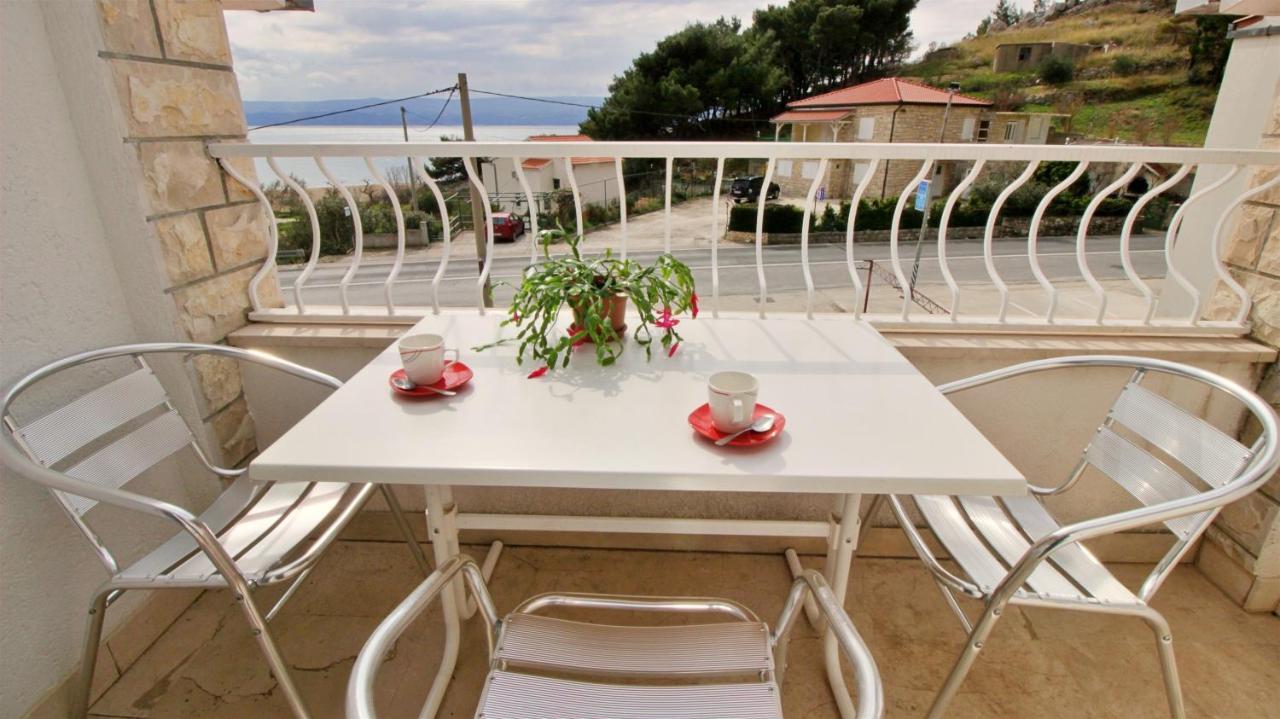 אומיס Apartments Slado מראה חיצוני תמונה