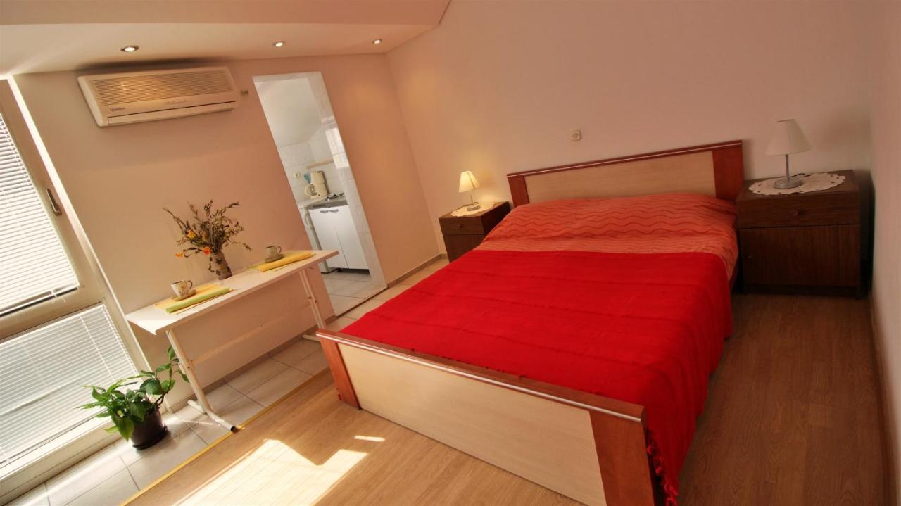 אומיס Apartments Slado מראה חיצוני תמונה